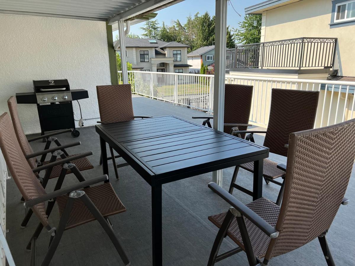 Quite House Near The Vancouver Airport 列治文 外观 照片